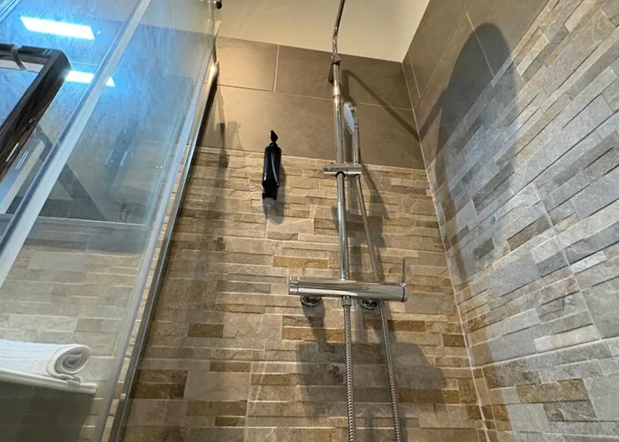 Lianna House Apartment *